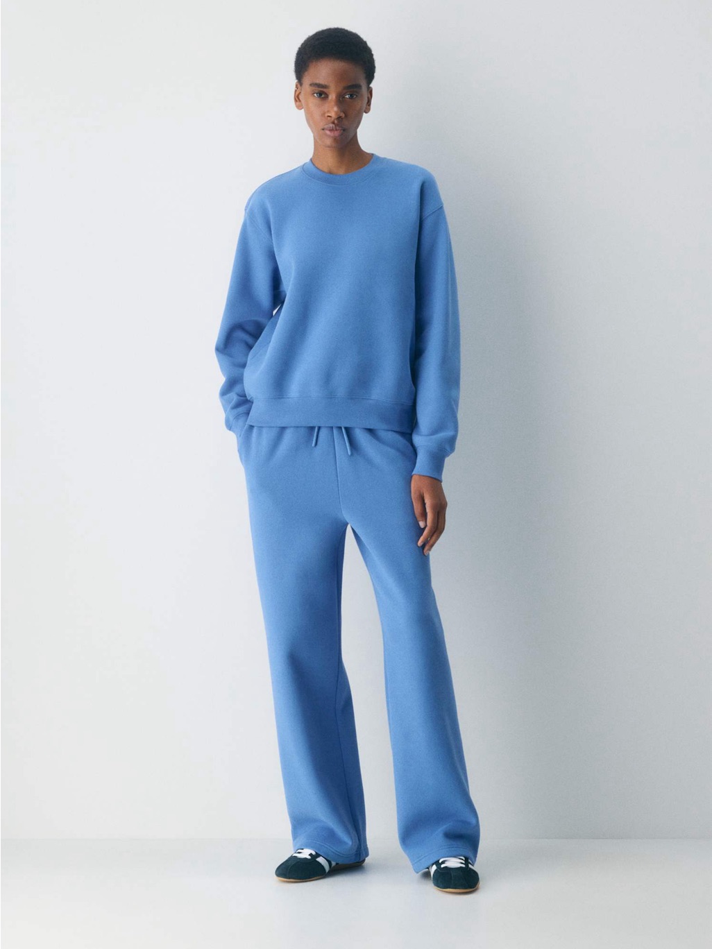 Aritzia Cozy Sweatfleece Perfect Crew Sweatshirt